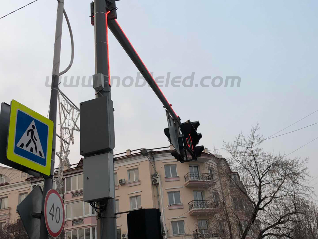 traffic pole light application