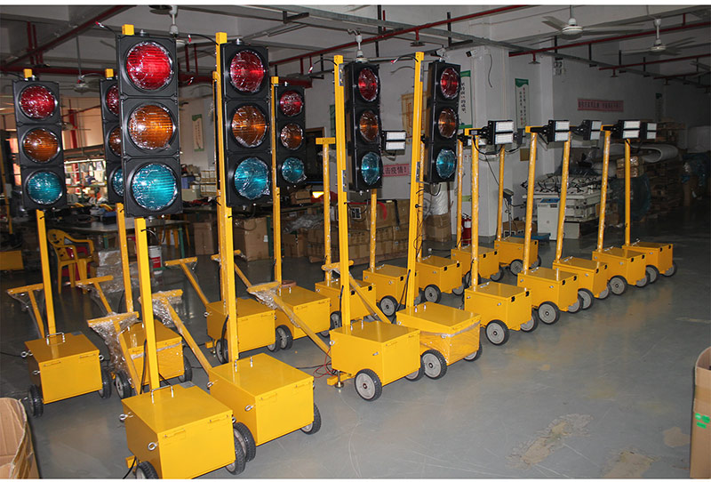 portable traffic signal light